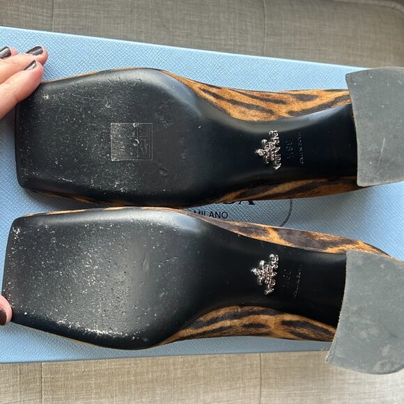 Prada Logo Plaque Suede Pump in Leopard Print, Sz 38.5 - Picture 4 of 6